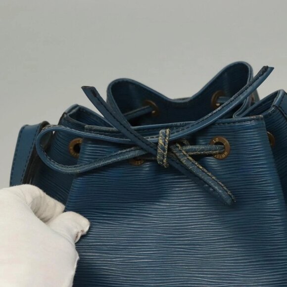 LOUIS VUITTON Epi Petit Noe Shoulder Bag Blue M44105 LV Auth 132004 - Picture 8 of 16